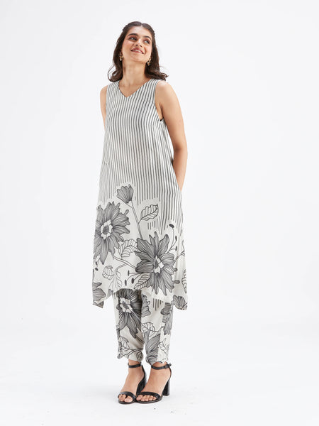 Women White Viscose Rayon Kurta Set for Daily & Casual Wear