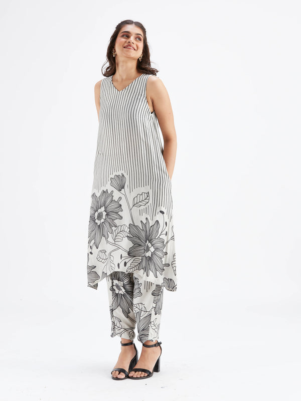Women White Viscose Rayon Kurta Set for Daily & Casual Wear