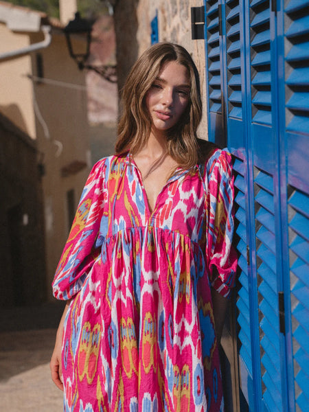 Women casual multicolor dress outdoor look
