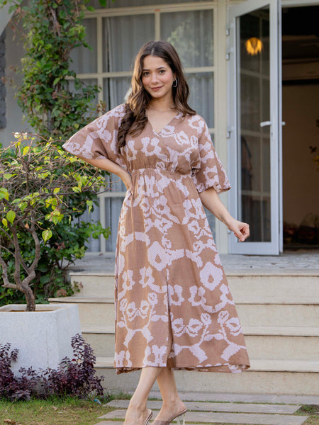 Female casual grey rayon dress outdoor look
