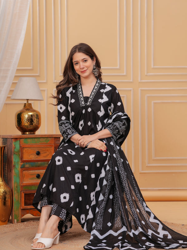 Black Cotton Anarkali Kurta Set – Elegant & Comfortable Ethnic Wear