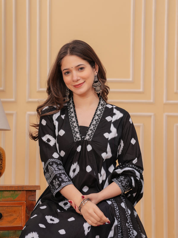 Black Cotton Anarkali Kurta Set – Elegant & Comfortable Ethnic Wear