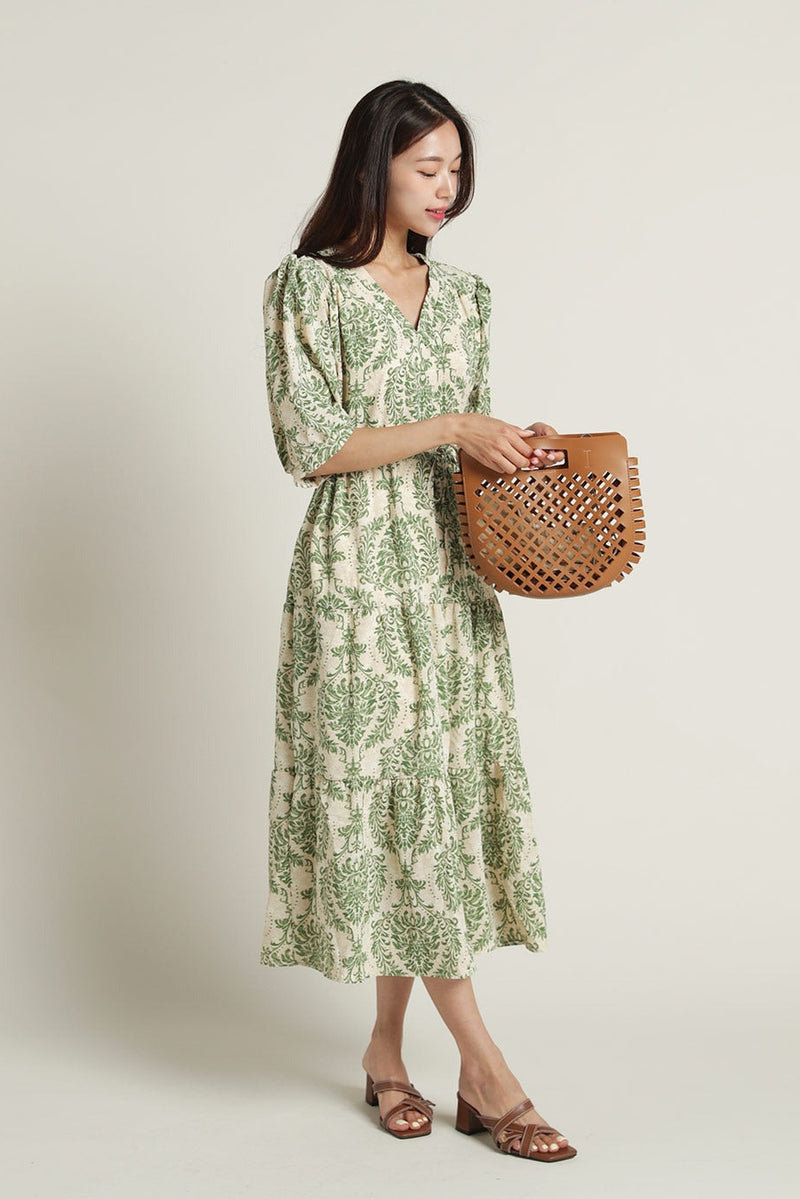 Elegant green floral rayon dress with 3/4 sleeves
