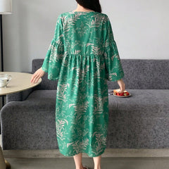 Women Green Printed Midi Dress Back