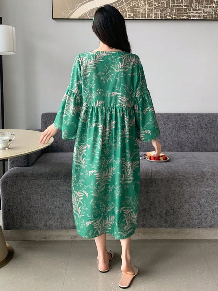 Women Green Printed Midi Dress Back