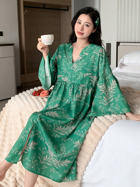 Women Green Printed Midi Dress sitting