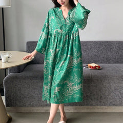 Women Green Printed Midi Dress Front