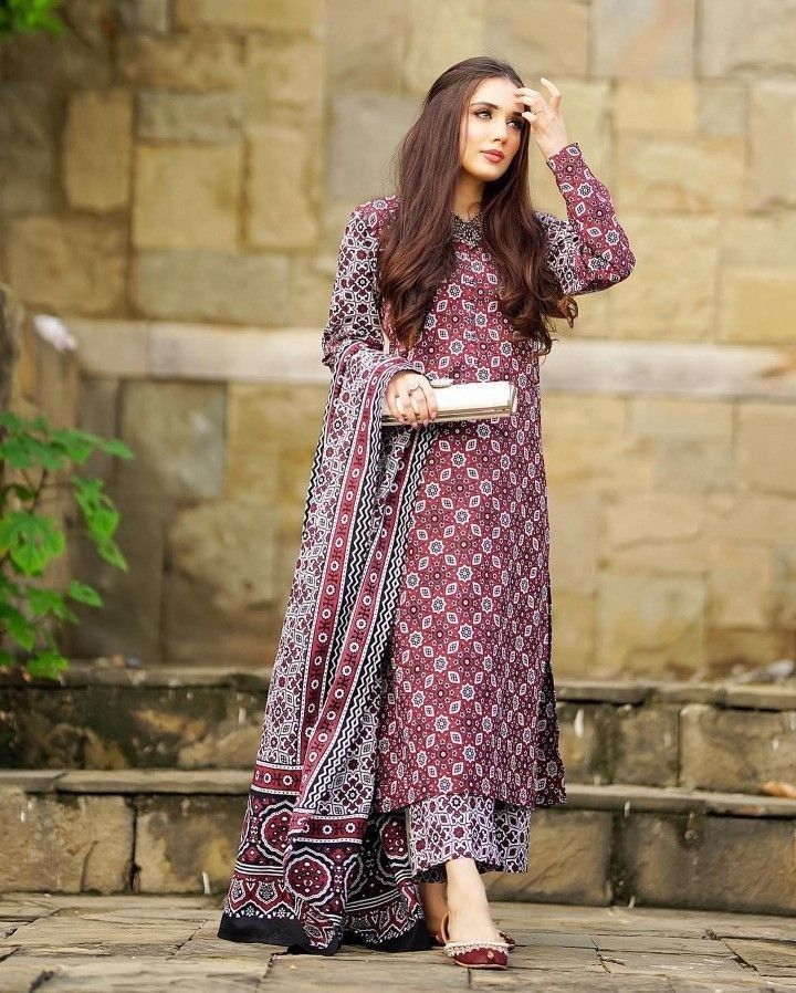 Women Maroon Viscose Rayon Kurta Set for Daily & Festive Wear
