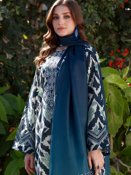 Women Blue Viscose Rayon Kurta Set with Elegant Ethnic Look